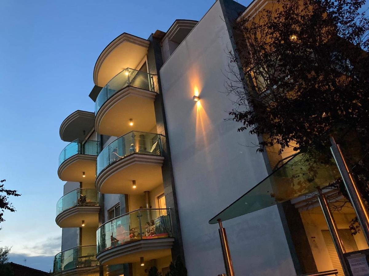 Residenza Villa Flores เบลลาเรีย-อีเจอา มารีนา ภายนอก รูปภาพ