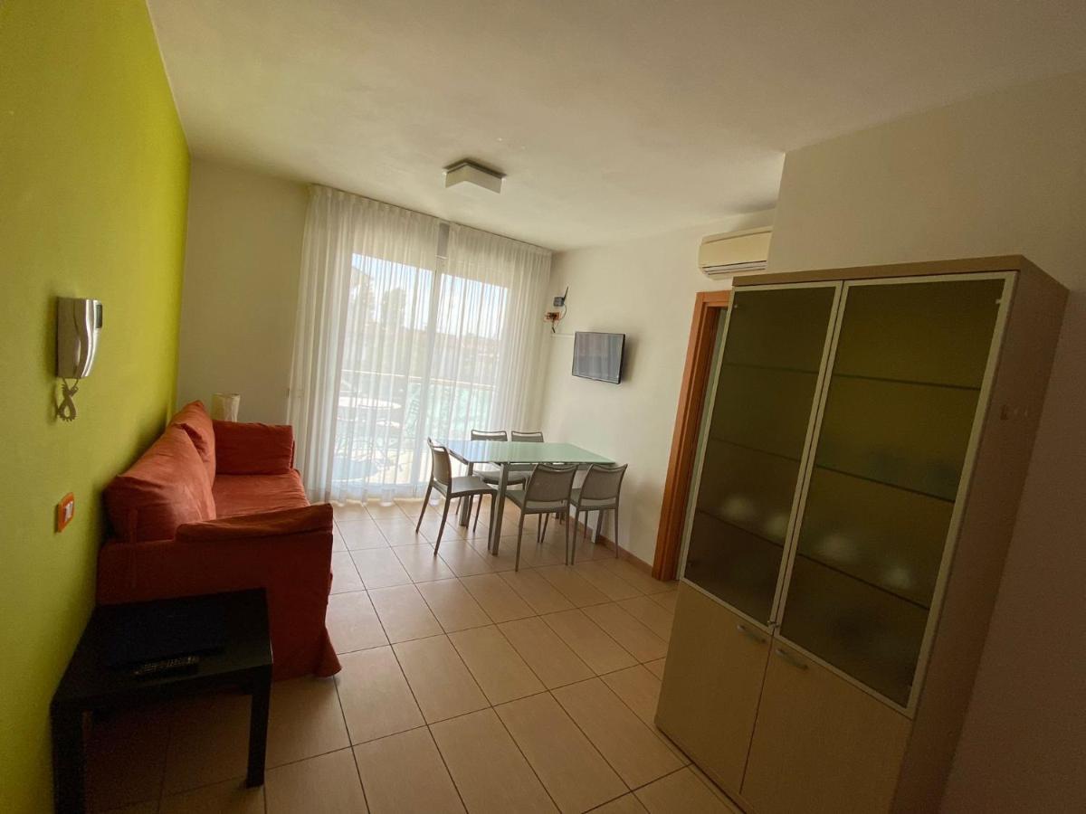 Residenza Villa Flores เบลลาเรีย-อีเจอา มารีนา ภายนอก รูปภาพ