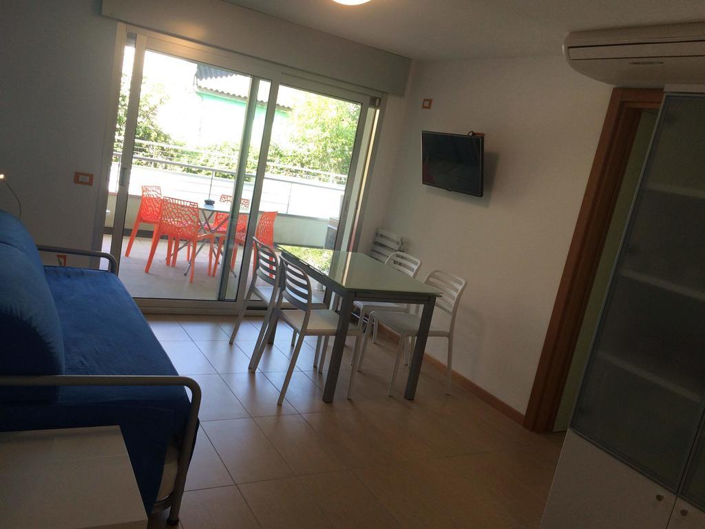 Residenza Villa Flores เบลลาเรีย-อีเจอา มารีนา ห้อง รูปภาพ