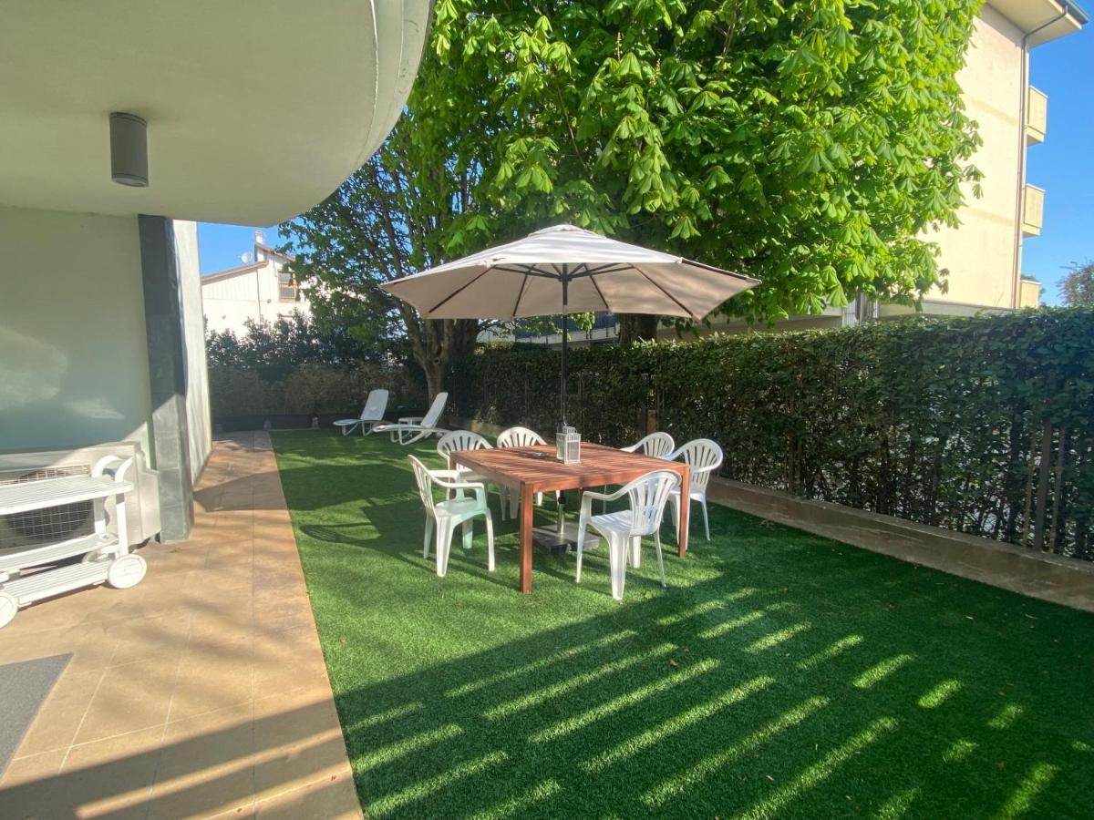 Residenza Villa Flores เบลลาเรีย-อีเจอา มารีนา ภายนอก รูปภาพ