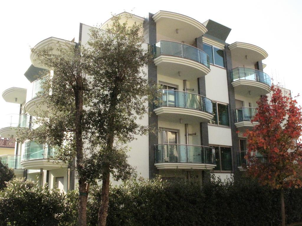 Residenza Villa Flores เบลลาเรีย-อีเจอา มารีนา ภายนอก รูปภาพ