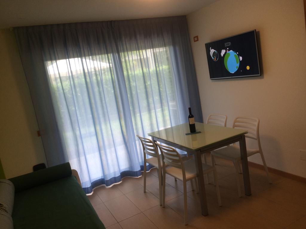 Residenza Villa Flores เบลลาเรีย-อีเจอา มารีนา ภายนอก รูปภาพ